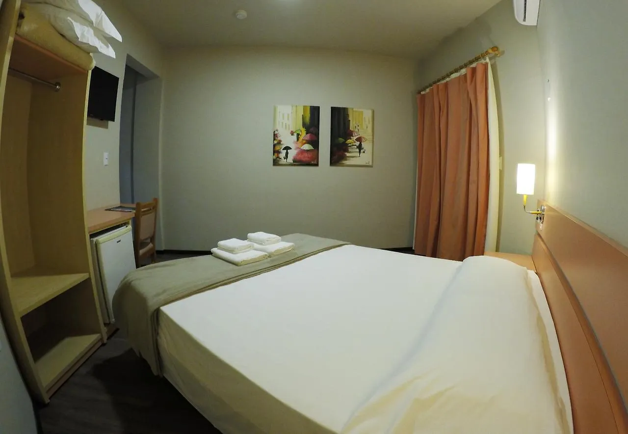 Real Nob Hotel Orleans 3*,